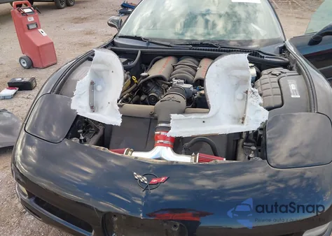 2002 Chevrolet Corvette из США, поврежденный, VIN 1G1YY22G525121011